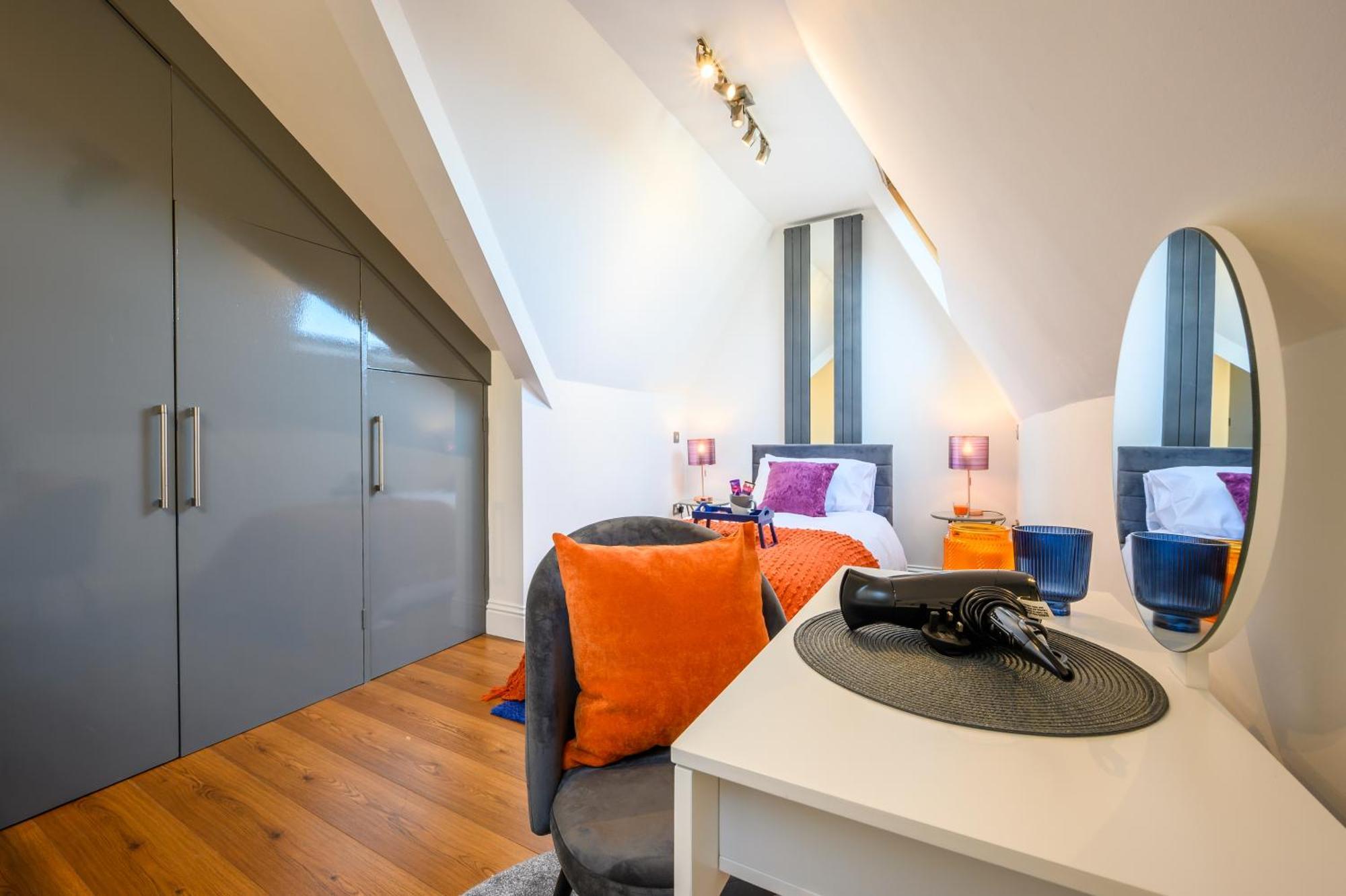 Llandaff Lofts - 2 Bed - Terrace - Wifi 카디프 외부 사진
