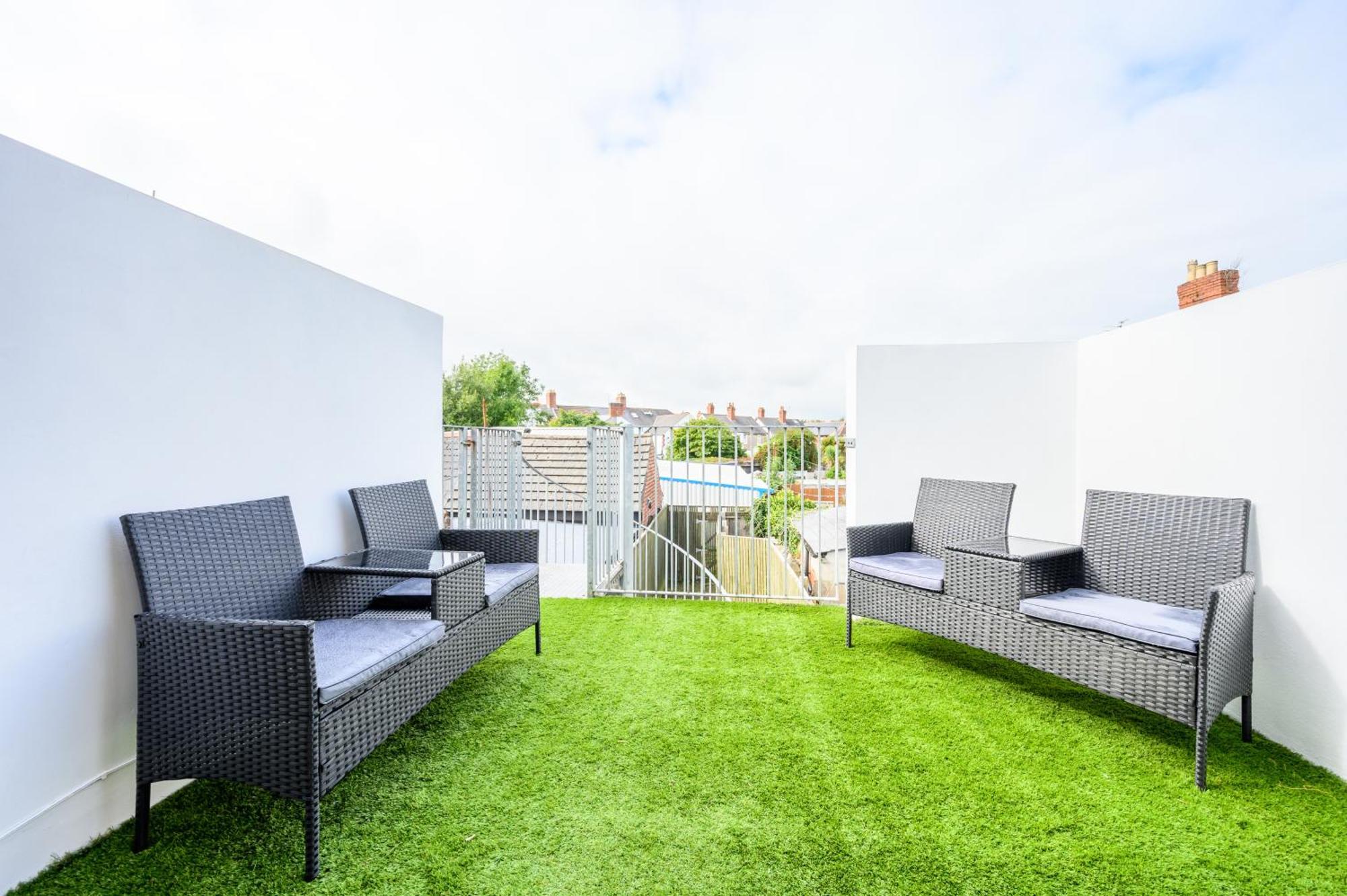 Llandaff Lofts - 2 Bed - Terrace - Wifi 카디프 외부 사진